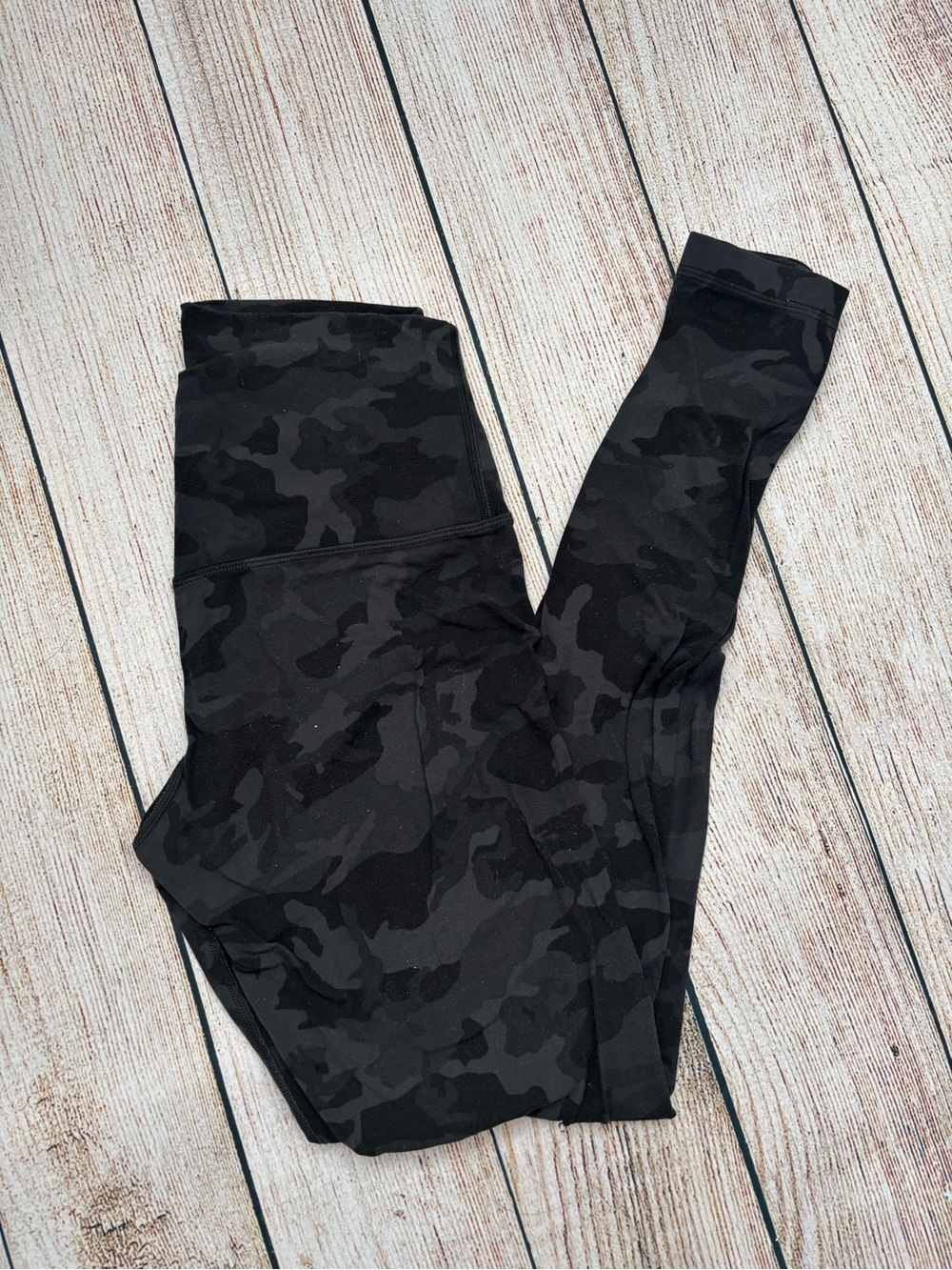 Lululemon Camo Align Leggings sz 6